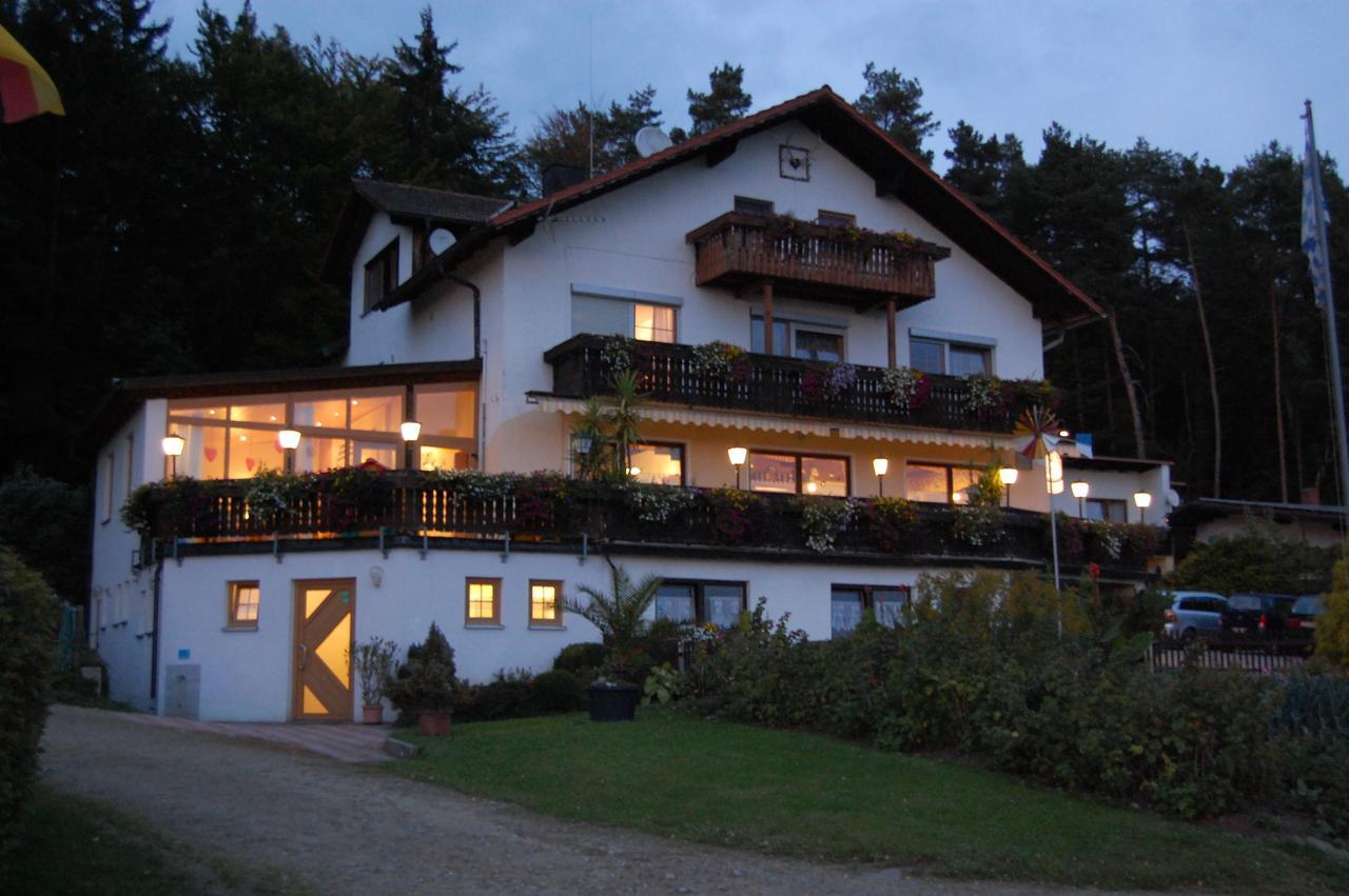 Landhotel Waldesruh フュルト・イム・ヴァルト エクステリア 写真
