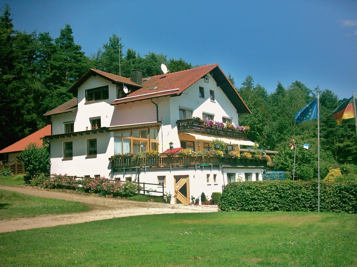 Landhotel Waldesruh フュルト・イム・ヴァルト エクステリア 写真